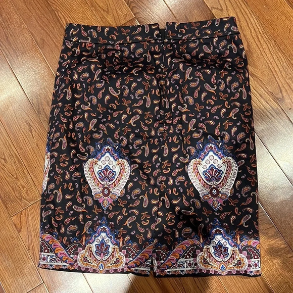 J Crew women’s Multi Paisley The Pencil Skirt Sz 2 - Picture 8 of 12
